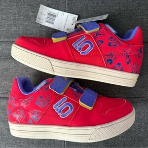 Adidas Disney 5.10 Freerider Limited Edition size 4Y unisex shoes